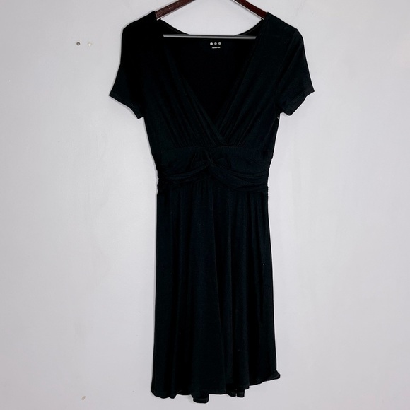 Three Dots Dresses & Skirts - Three Dots Size Small Surplice A-Line Black Casual Dress Knee Length Stretch